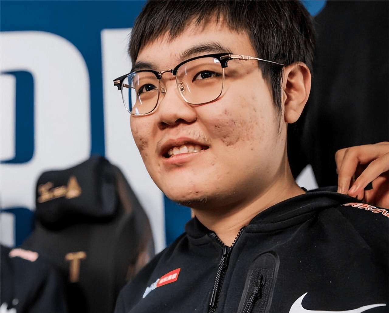 JackeyLove在美国队比赛中大胜，逆转引发热议！的简单介绍